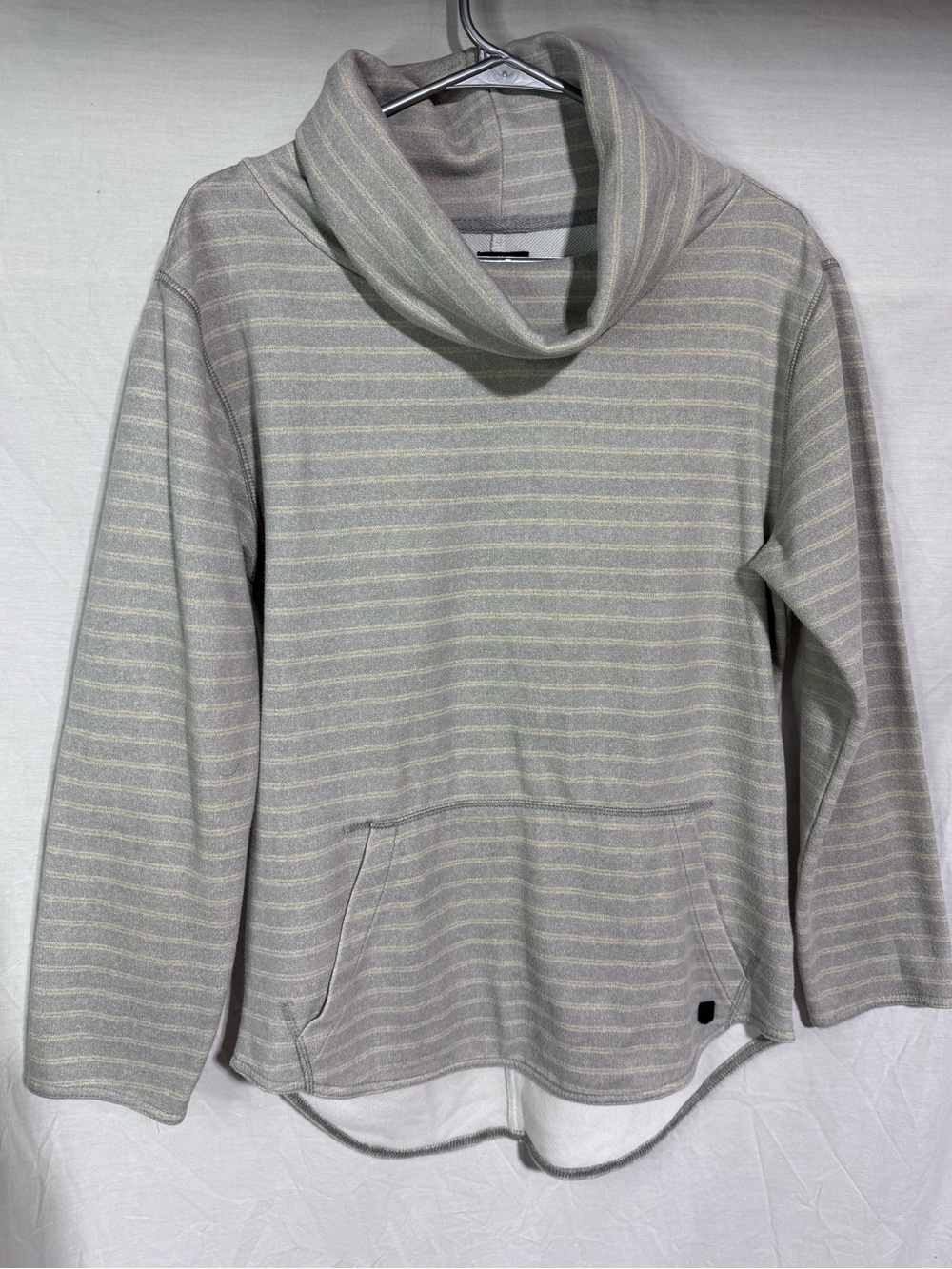 Burton Dryride cowl neck striped athleisure snowboarding pullover Size Large